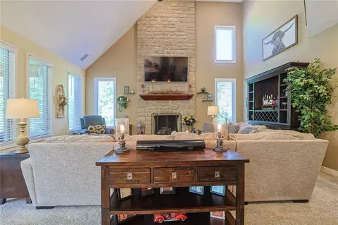 Living - 723 Nunner Rd, Maineville, OH 45039 photo 5 of 9