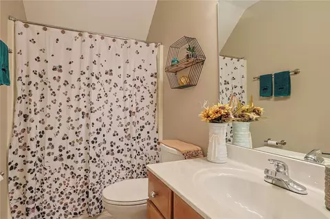 Bath - 723 Nunner Rd, Maineville, OH 45039 photo 5 of 5