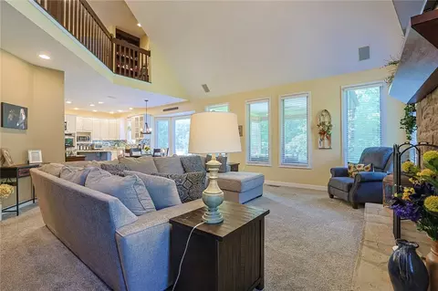 Living - 723 Nunner Rd, Maineville, OH 45039 photo 4 of 9