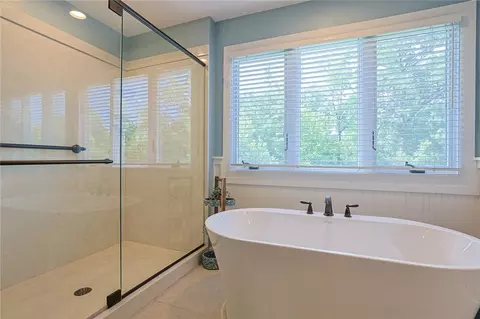 Bath - 723 Nunner Rd, Maineville, OH 45039 photo 4 of 5
