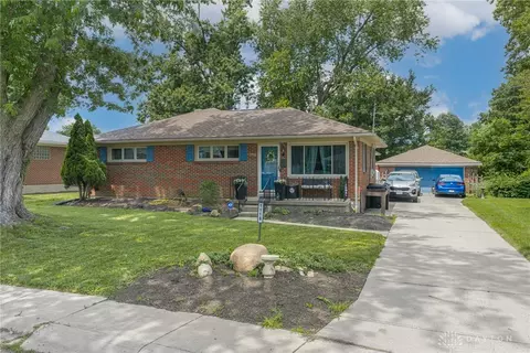 1118 Robin Rd, Springfield, OH 45503 photo 1