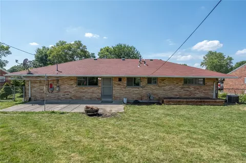 Exterior - 3802 Cordell Dr, Kettering, OH 45439 photo 7 of 10