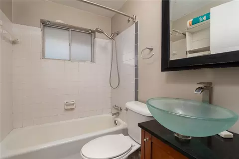 Bath - 3802 Cordell Dr, Kettering, OH 45439 photo 1 of 3