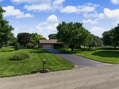 Exterior - 4746 Bolin Ave, Springfield, OH 45502 photo 13 of 19