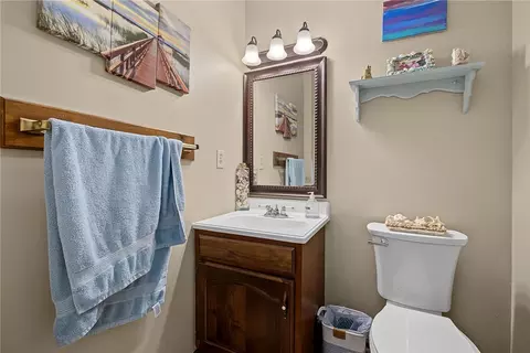 Bath - 4746 Bolin Ave, Springfield, OH 45502 photo 4 of 5