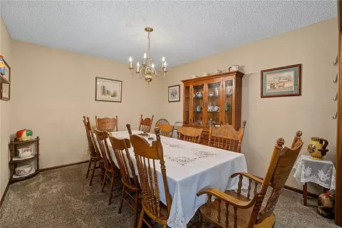 Dining - 4746 Bolin Ave, Springfield, OH 45502 photo 2 of 3
