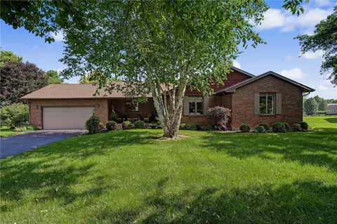 Exterior - 4746 Bolin Ave, Springfield, OH 45502 photo 1 of 19