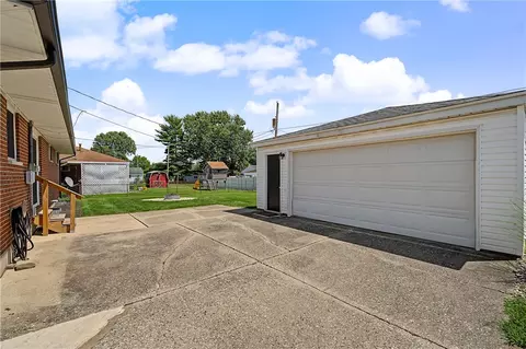 Exterior - 1209 Student Ave, Springfield, OH 45503 photo 5 of 9