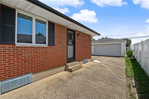 Exterior - 1209 Student Ave, Springfield, OH 45503 photo 3 of 9
