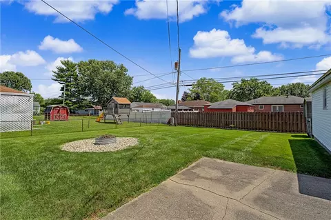 Exterior - 1209 Student Ave, Springfield, OH 45503 photo 6 of 9