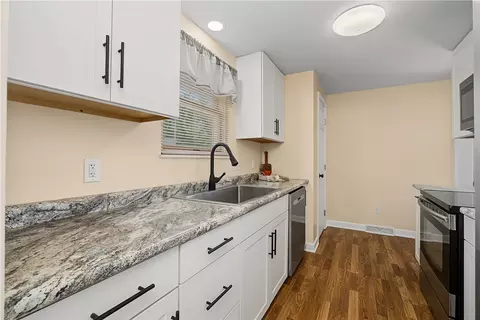 Kitchen - 1209 Student Ave, Springfield, OH 45503 photo 1 of 6