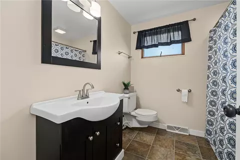Bath - 1209 Student Ave, Springfield, OH 45503 photo 1 of 2
