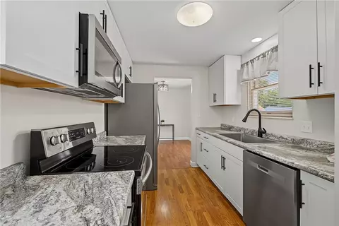 Kitchen - 1209 Student Ave, Springfield, OH 45503 photo 3 of 6