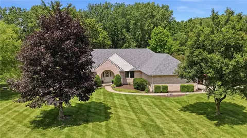 1465 Meadowlands Dr, Fairborn, OH 45324