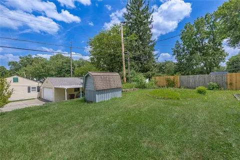Exterior - 1800 Clarissa Ave, Kettering, OH 45429 photo 7 of 10