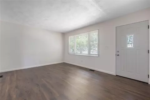Living - 1800 Clarissa Ave, Kettering, OH 45429 photo 5 of 6