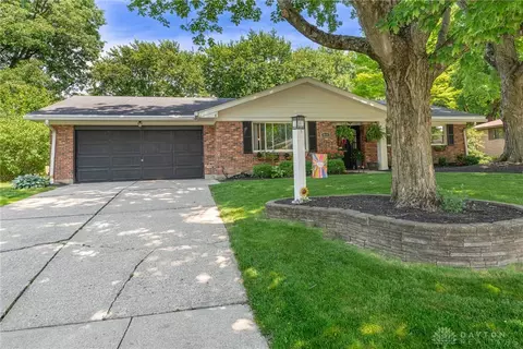 Exterior - 4616 Glenheath Dr, Kettering, OH 45440 photo 11 of 11