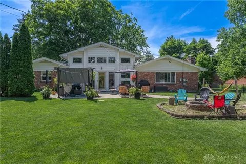 Exterior - 4616 Glenheath Dr, Kettering, OH 45440 photo 6 of 11