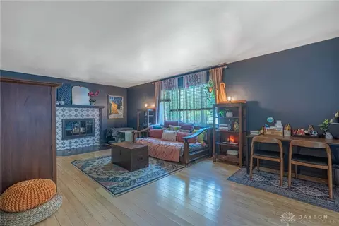Living - 4616 Glenheath Dr, Kettering, OH 45440 photo 2 of 4
