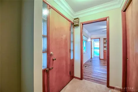 Entry Way - 101 Laurelann Dr, Kettering, OH 45429 photo 2 of 4