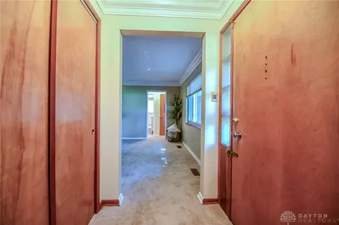 Entry Way - 101 Laurelann Dr, Kettering, OH 45429 photo 1 of 4