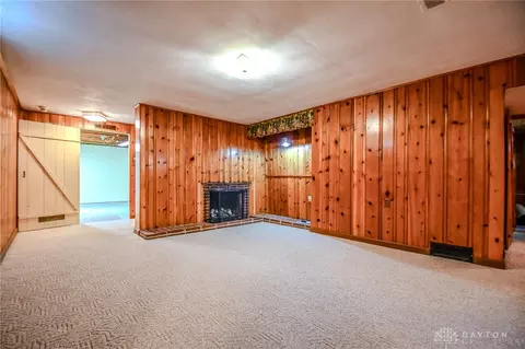Living - 101 Laurelann Dr, Kettering, OH 45429 photo 9 of 9