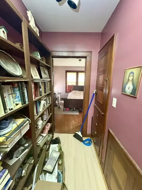Entry Way - 209 Roseland Ave, Springfield, OH 45503 photo 1 of 2