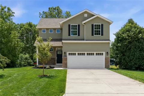 2873 Cove Cir, Beavercreek, OH 45431