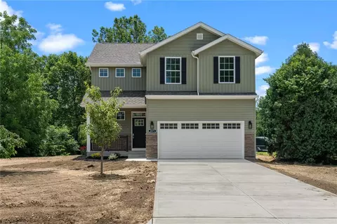 2873 Cove Cir, Beavercreek, OH 45431