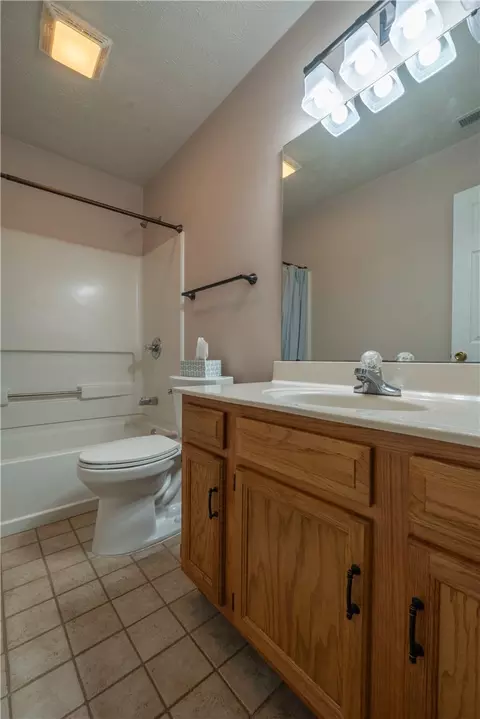 1413 Farrington Dr, Kettering, OH 45420 photo 32