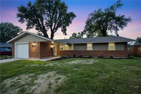 4877 Fishburg Rd, Huber Heights, OH 45424