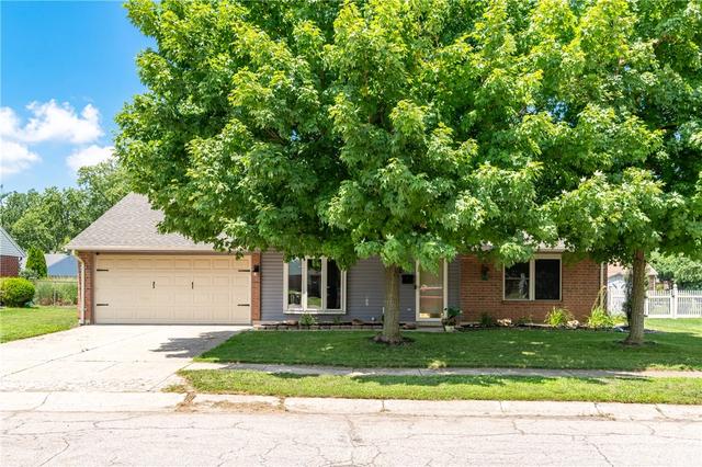 1221 Warwick Dr, Miamisburg, OH 45342