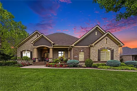 9356 Ridings Blvd, Washington Township, OH 45458