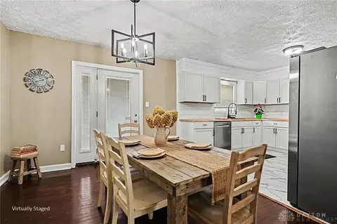 Dining - 272 Maple Ave, Centerville, OH 45459 photo 1 of 1