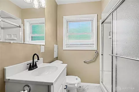 Bath - 272 Maple Ave, Centerville, OH 45459 photo 1 of 3