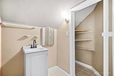 Bath - 272 Maple Ave, Centerville, OH 45459 photo 3 of 3