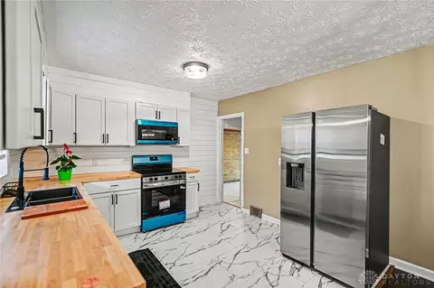 Kitchen - 272 Maple Ave, Centerville, OH 45459 photo 1 of 3
