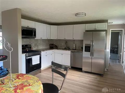 Kitchen - 2369 Broadmoor Dr, Kettering, OH 45419 photo 2 of 2