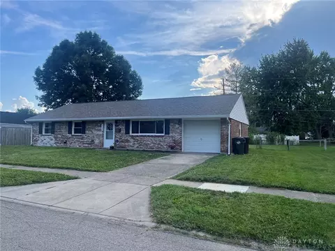 Exterior - 2369 Broadmoor Dr, Kettering, OH 45419 photo 2 of 2