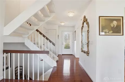 Entry Way - 566 Maple Ln, Mason, OH 45040 photo 3 of 6