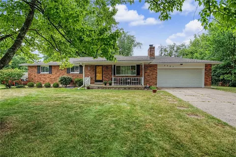 2307 Pine Knott Dr, Dayton, OH 45431