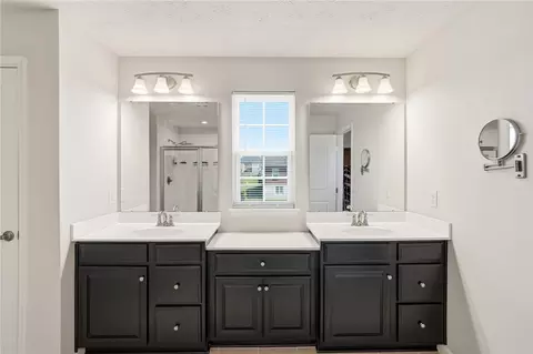 Bath - 748 E Brooke Dr, Monroe, OH 45050 photo 4 of 6