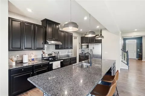 Kitchen - 748 E Brooke Dr, Monroe, OH 45050 photo 5 of 7