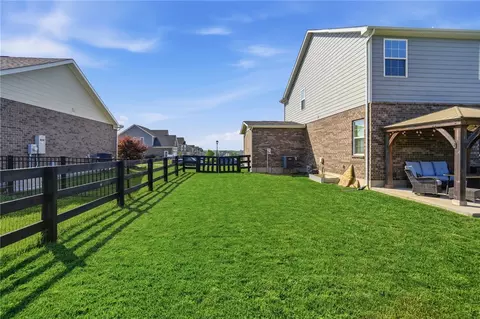 Exterior - 748 E Brooke Dr, Monroe, OH 45050 photo 10 of 12