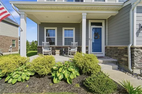 Exterior - 748 E Brooke Dr, Monroe, OH 45050 photo 5 of 12