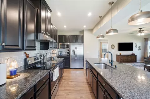 Kitchen - 748 E Brooke Dr, Monroe, OH 45050 photo 3 of 7