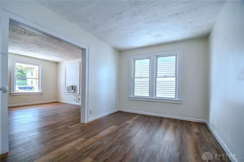 828 E Main St, Springfield, OH 45503 photo 9