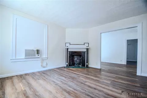 828 E Main St, Springfield, OH 45503 photo 6