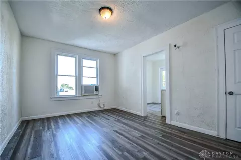 828 E Main St, Springfield, OH 45503 photo 10
