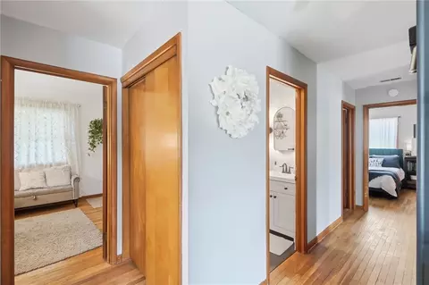 Entry Way - 1801 Beacon St, Springfield, OH 45505 photo 2 of 2